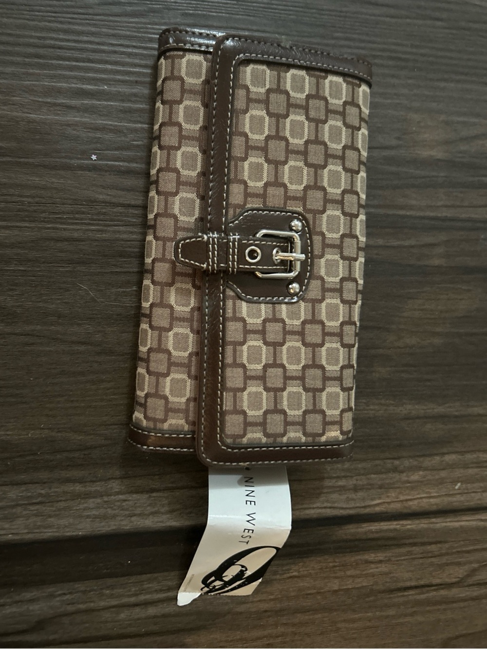 NINE & CO by Nine West Womens Fashion Buckle Zip Tri-Fold Wallet Card